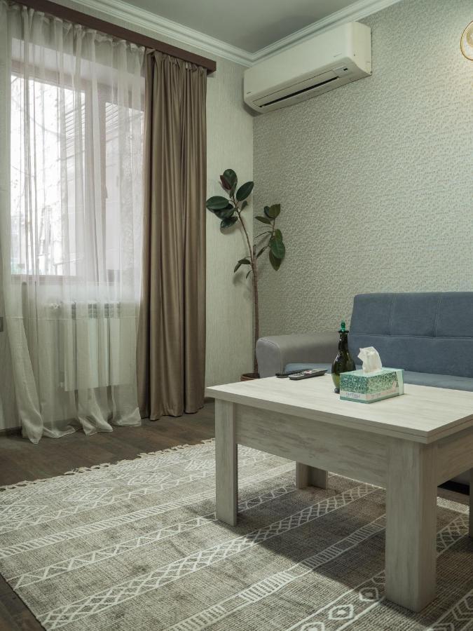 Bonvenon Capsule Hostel エレバン エクステリア 写真