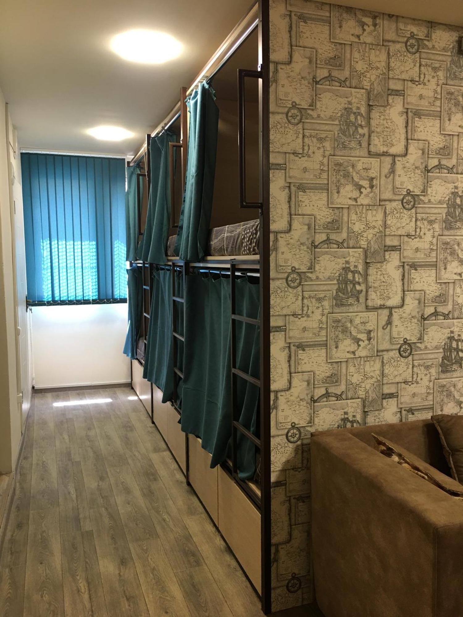 Bonvenon Capsule Hostel エレバン エクステリア 写真